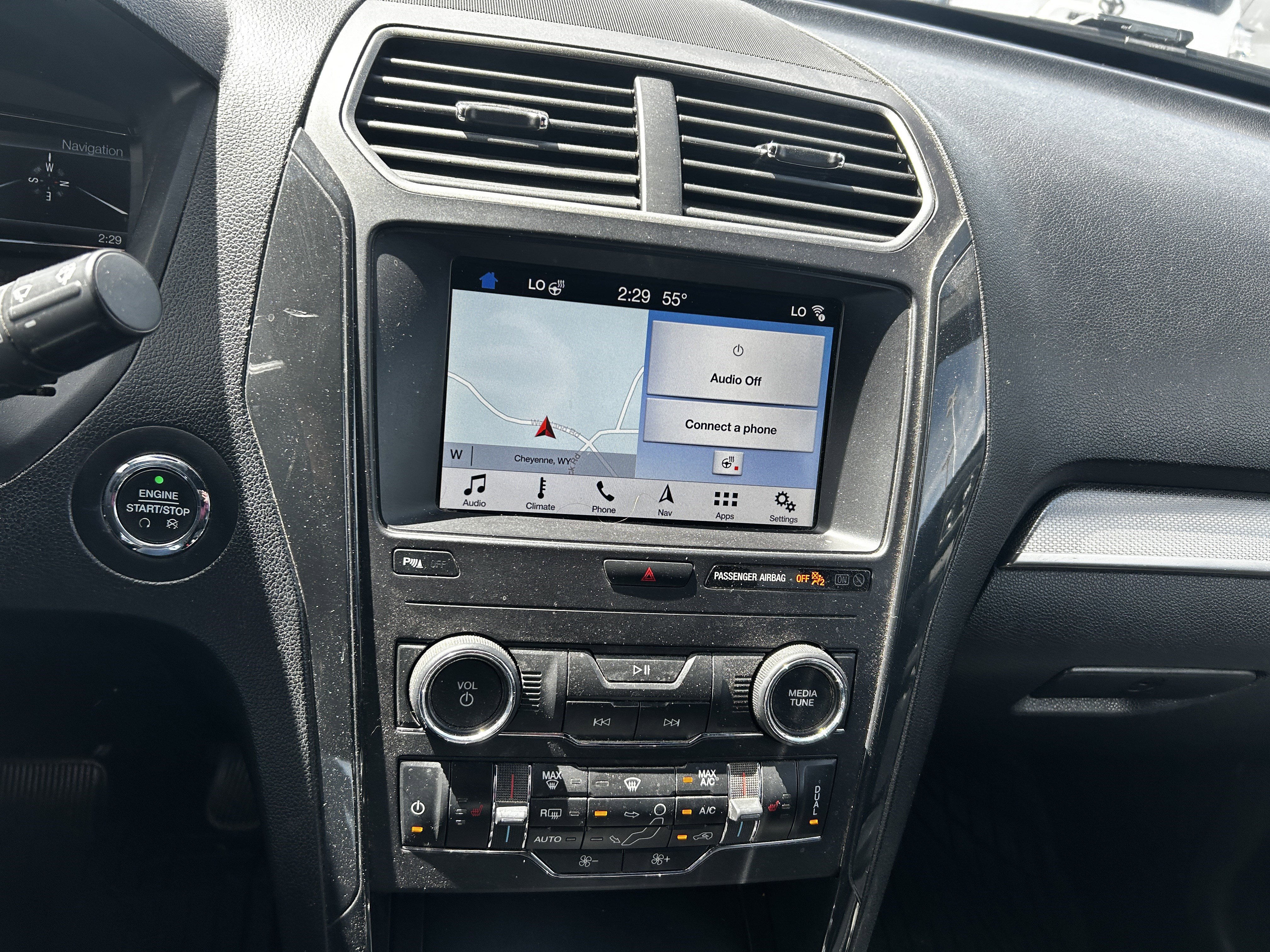 Used 2019 Ford Explorer XLT w/ Equipment Group 202A AWD/4WD image 15