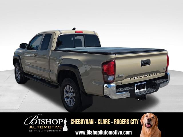 Used 2018 Toyota Tacoma SR5 AWD/4WD image 17
