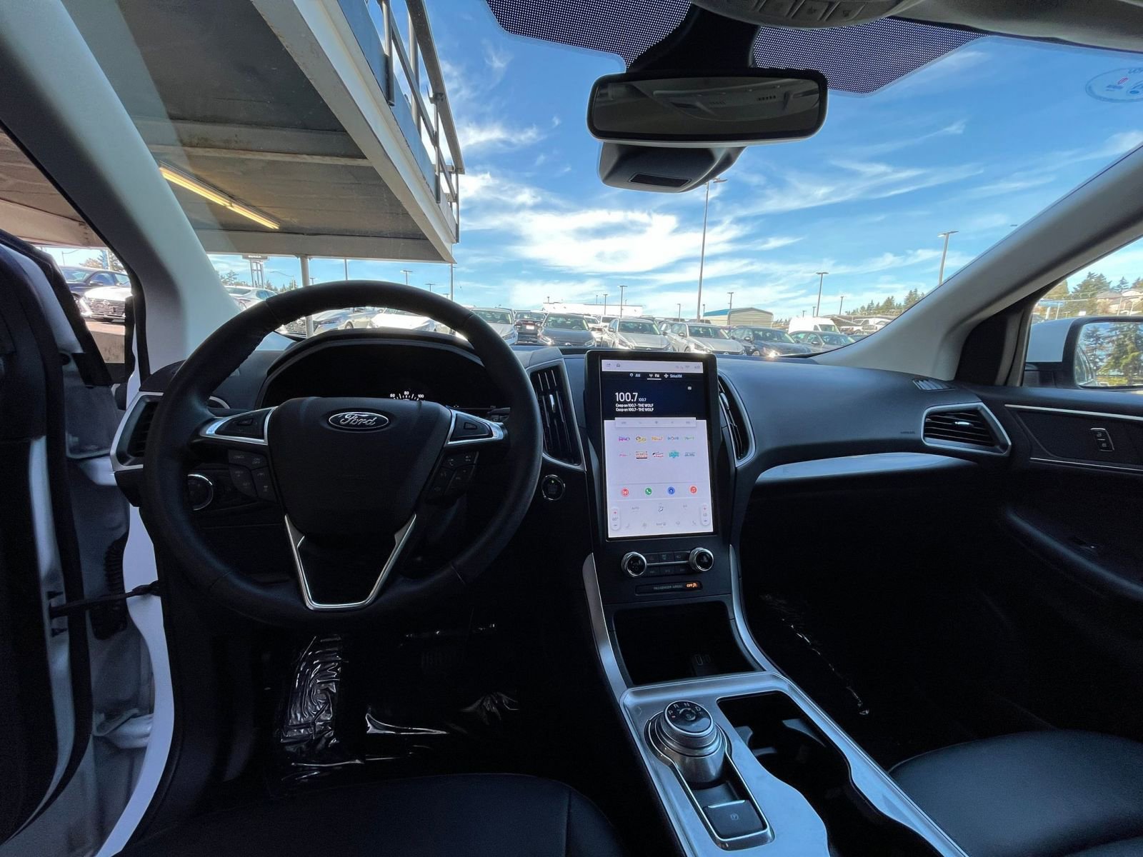 Used 2024 Ford Edge SEL image 33