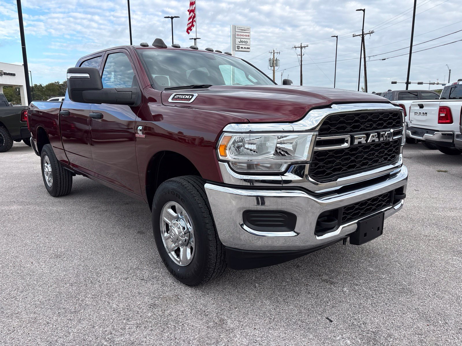 Used 2024 RAM 2500 Tradesman w/ Chrome Appearance Group AWD/4WD image 8