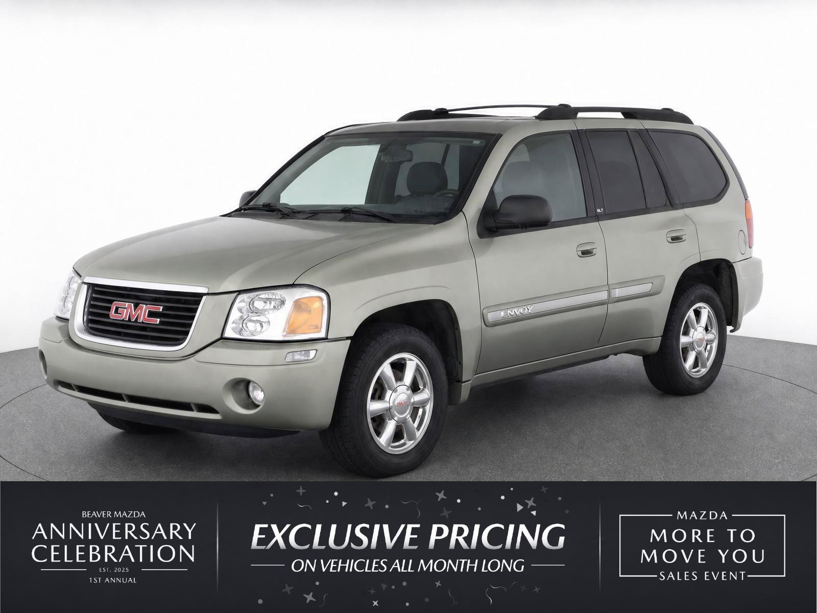 Used 2004 GMC Envoy SLT RWD image 1