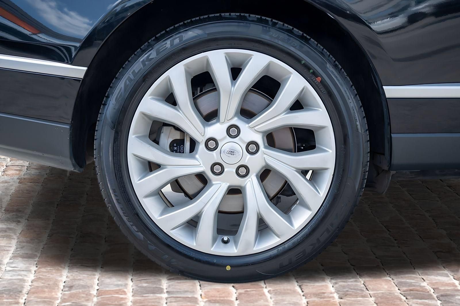 Used 2022 Land Rover Range Rover Westminster Edition image 37