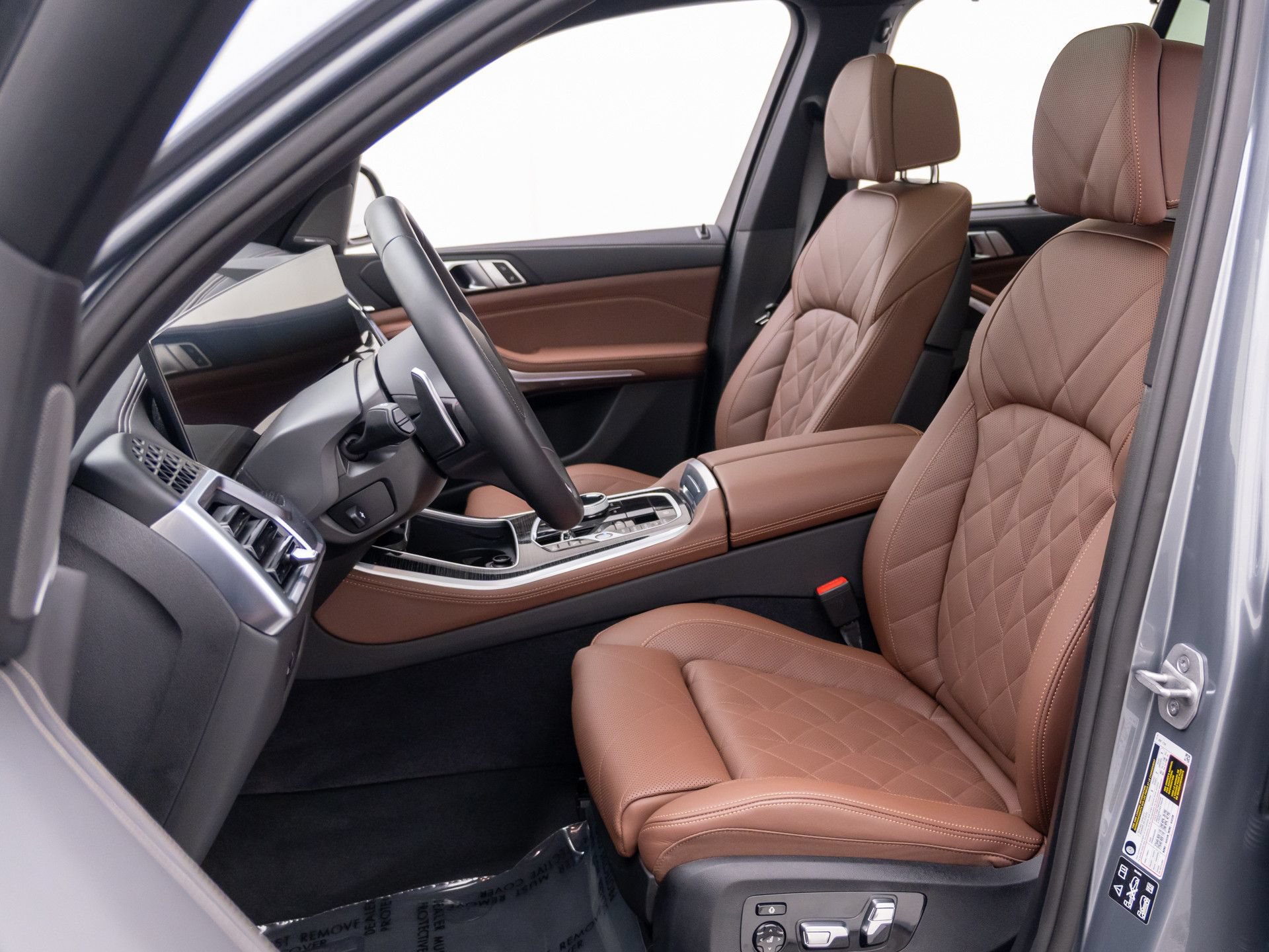 Certified 2026 BMW X5 M60i AWD/4WD image 17