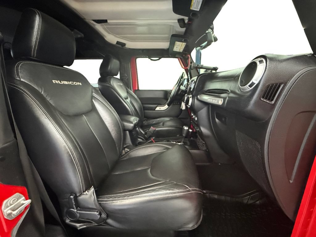 Used 2016 Jeep Wrangler Rubicon w/ Power Convenience Group AWD/4WD image 17
