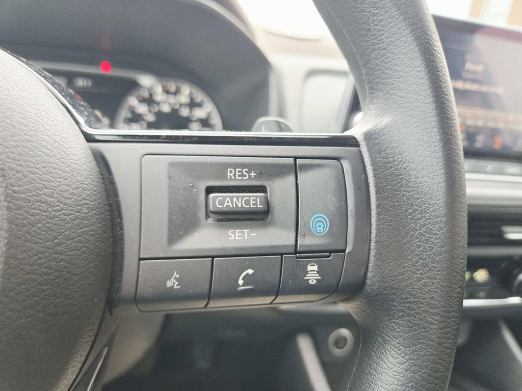 Used 2023 Nissan Rogue SV image 20