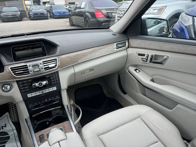 Used 2014 Mercedes-Benz E 350 Sedan image 26