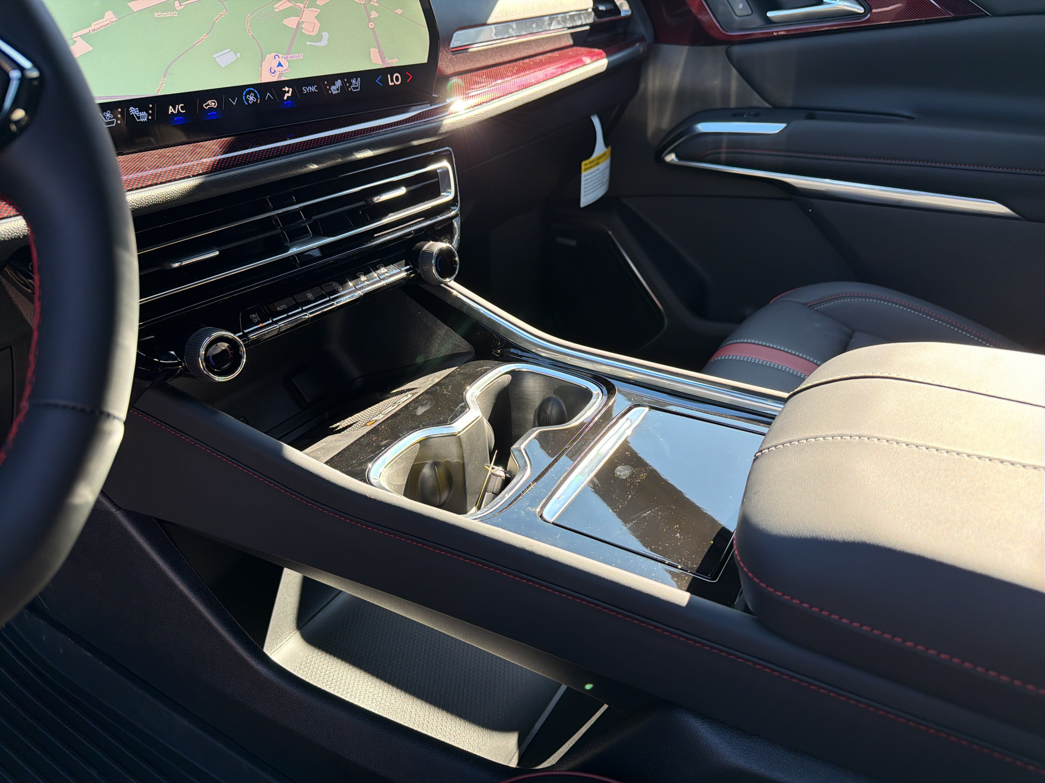 New 2027 Chevrolet Traverse RS w/ LPO, Floor Liner Package FWD image 38