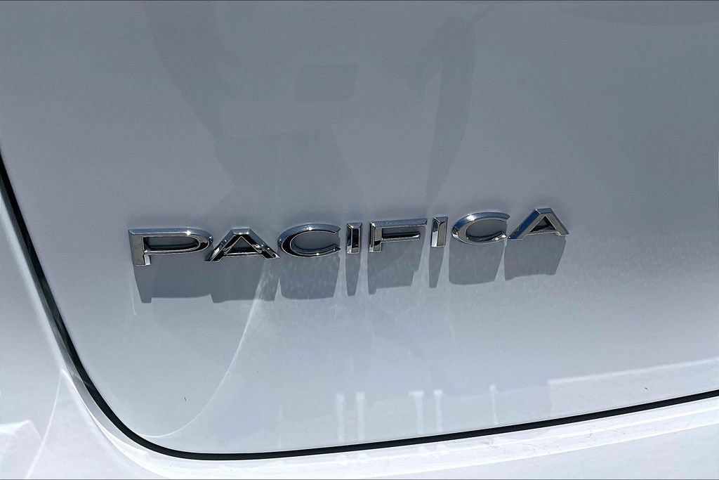 New 2027 Chrysler Pacifica Select FWD image 25