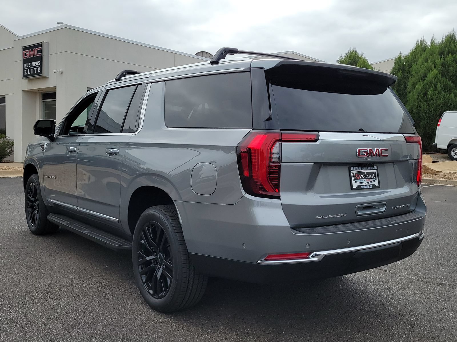 New 2026 GMC Yukon XL Elevation w/ Elevation Premium Package AWD/4WD image 5