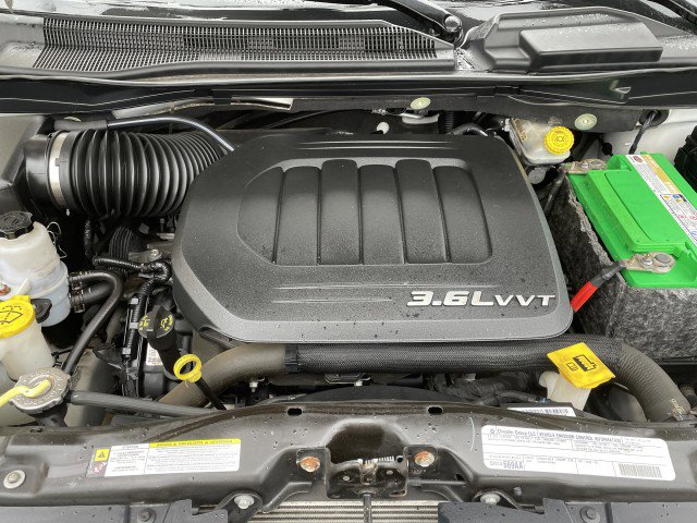 Used 2012 RAM C/V image 11