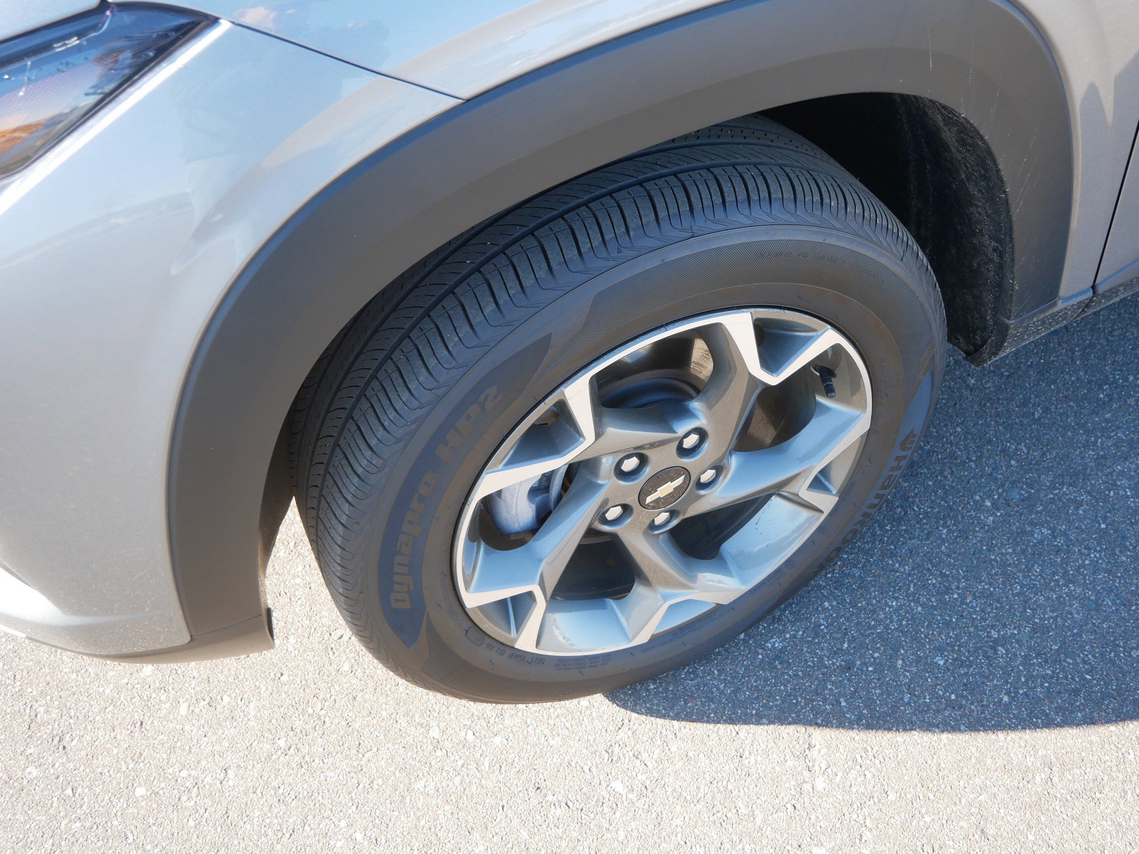 Used 2025 Chevrolet Trax LT w/ LT Convenience Package image 16