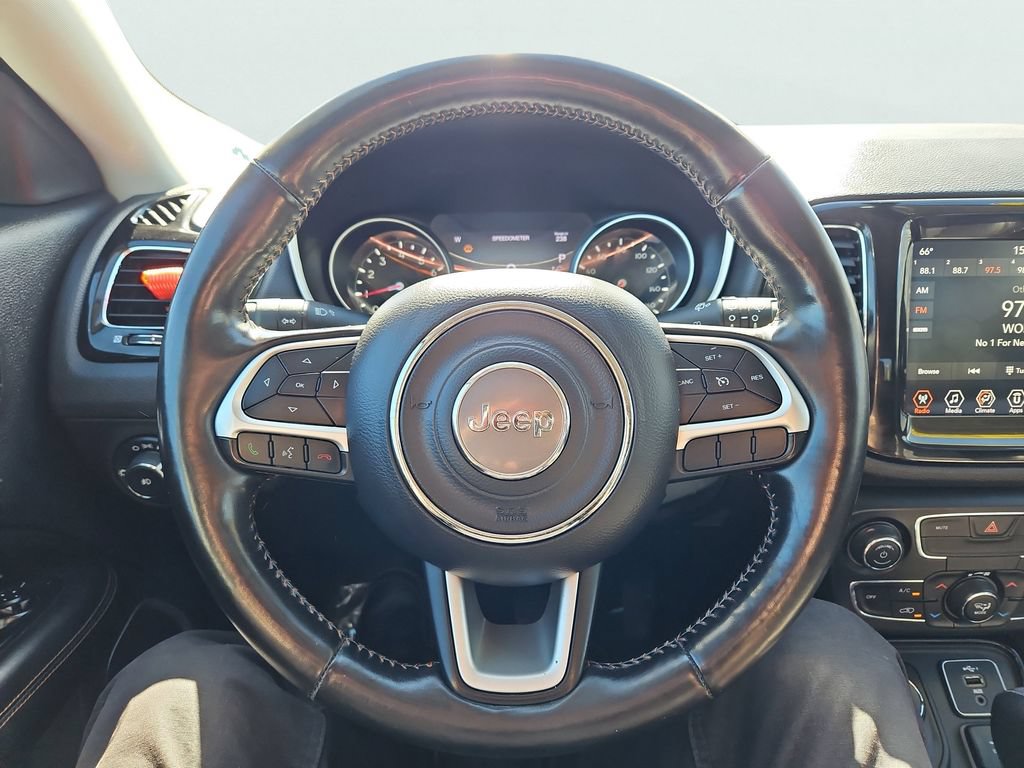 Used 2020 Jeep Compass Limited AWD/4WD image 29