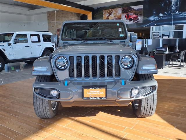 Certified 2022 Jeep Wrangler Unlimited Sahara AWD/4WD image 2