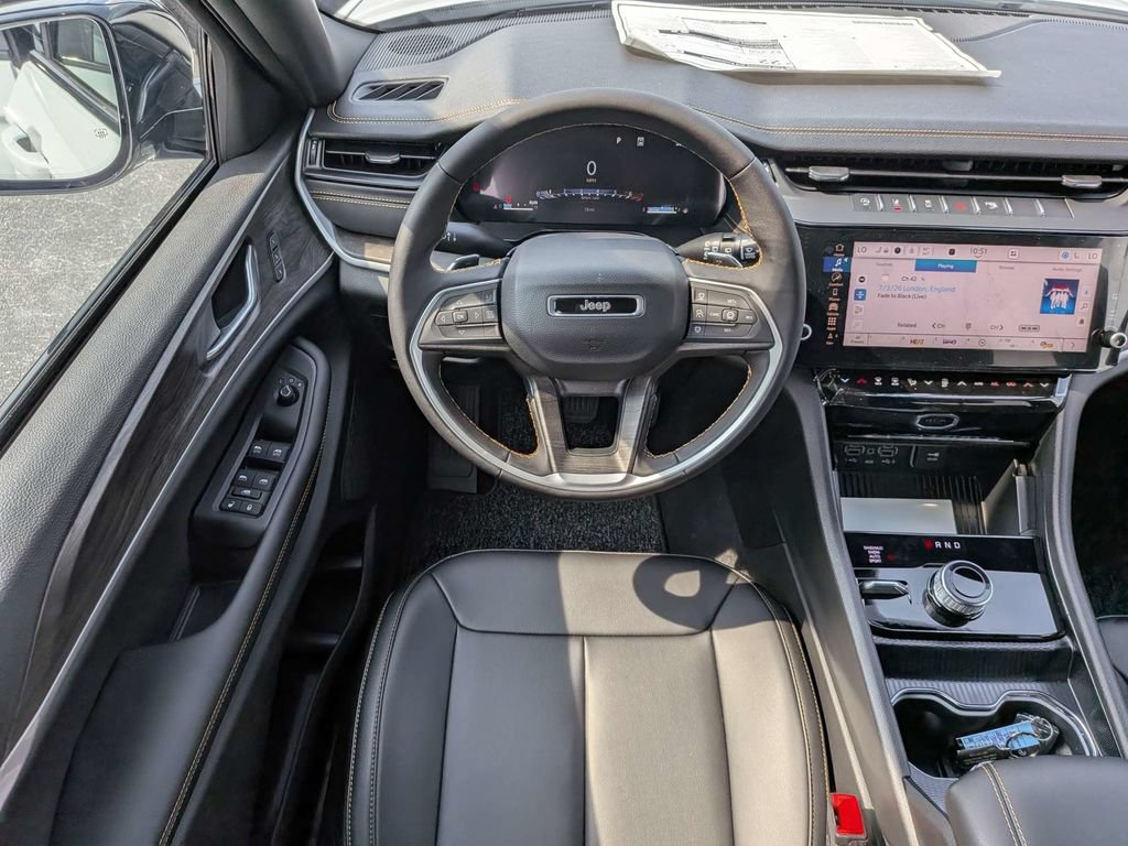New 2026 Jeep Grand Cherokee L Limited AWD/4WD image 17