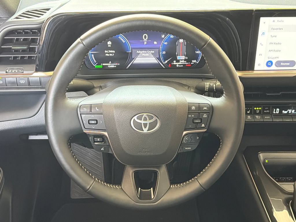 Used 2025 Toyota Crown AWD/4WD image 4
