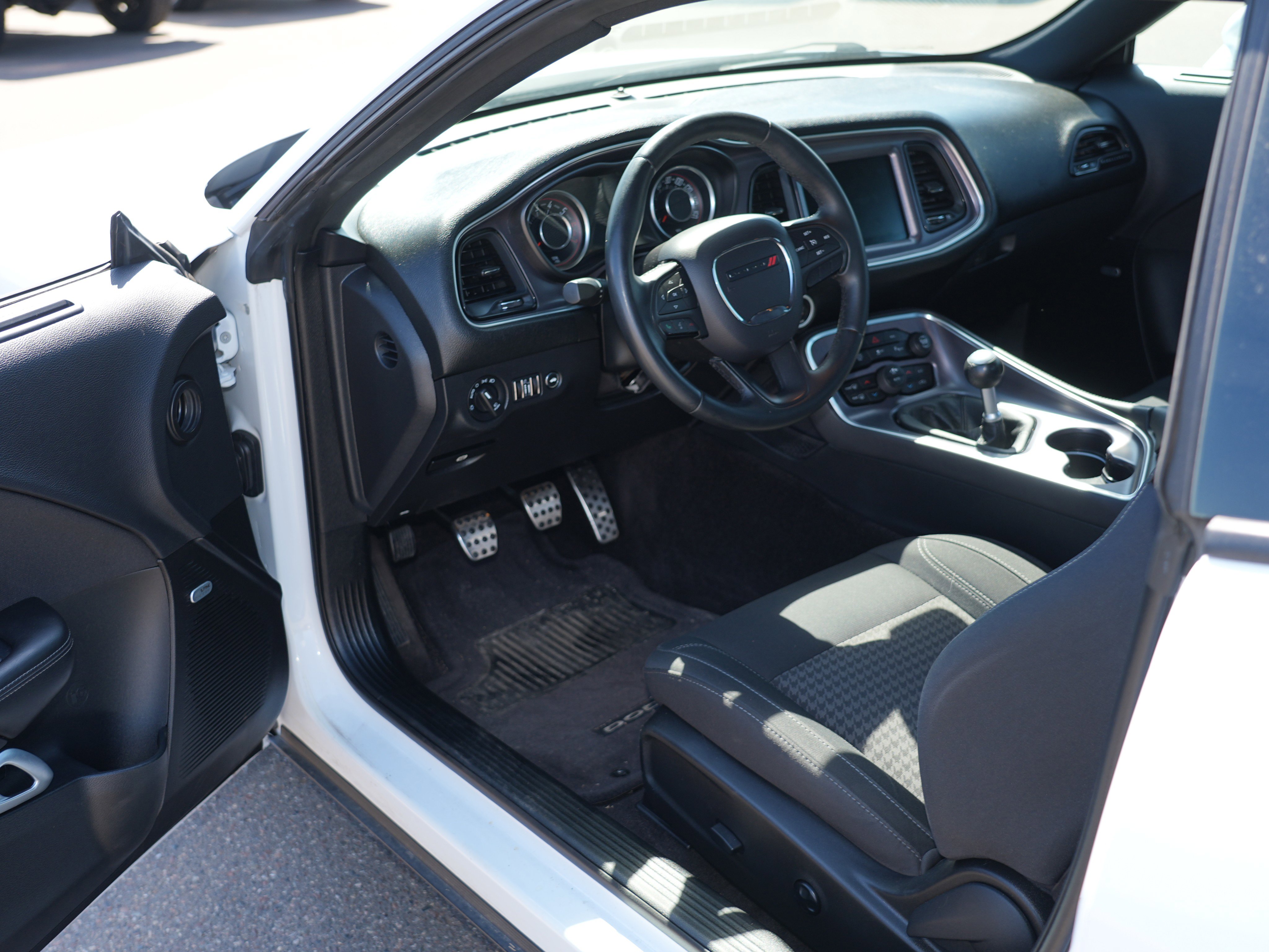 Used 2016 Dodge Challenger R/T w/ Sound Group RWD image 17
