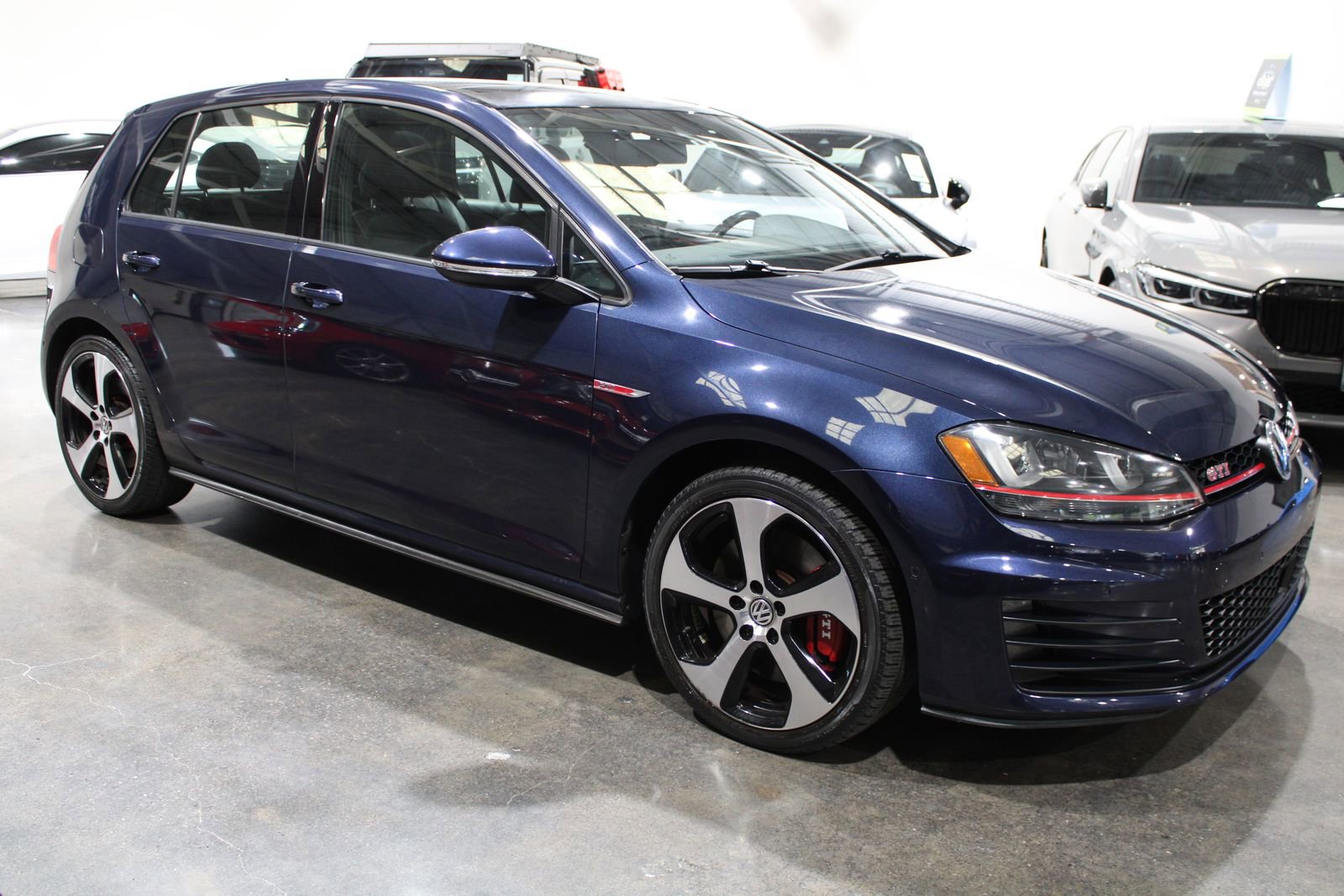 Used 2016 Volkswagen GTI SE FWD image 2