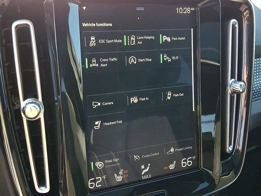 Used 2020 Volvo XC40 T5 R-Design w/ Protection Package Premier image 28