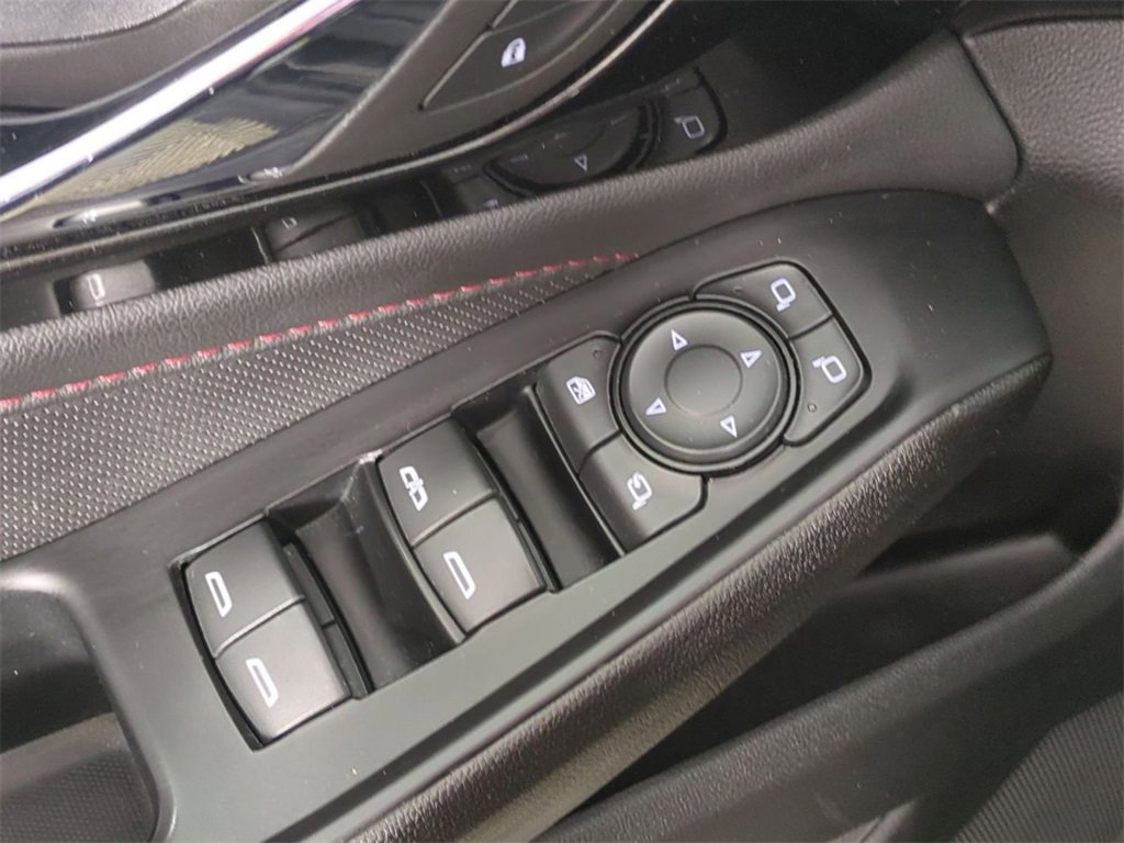 Used 2023 Chevrolet Traverse RS image 23