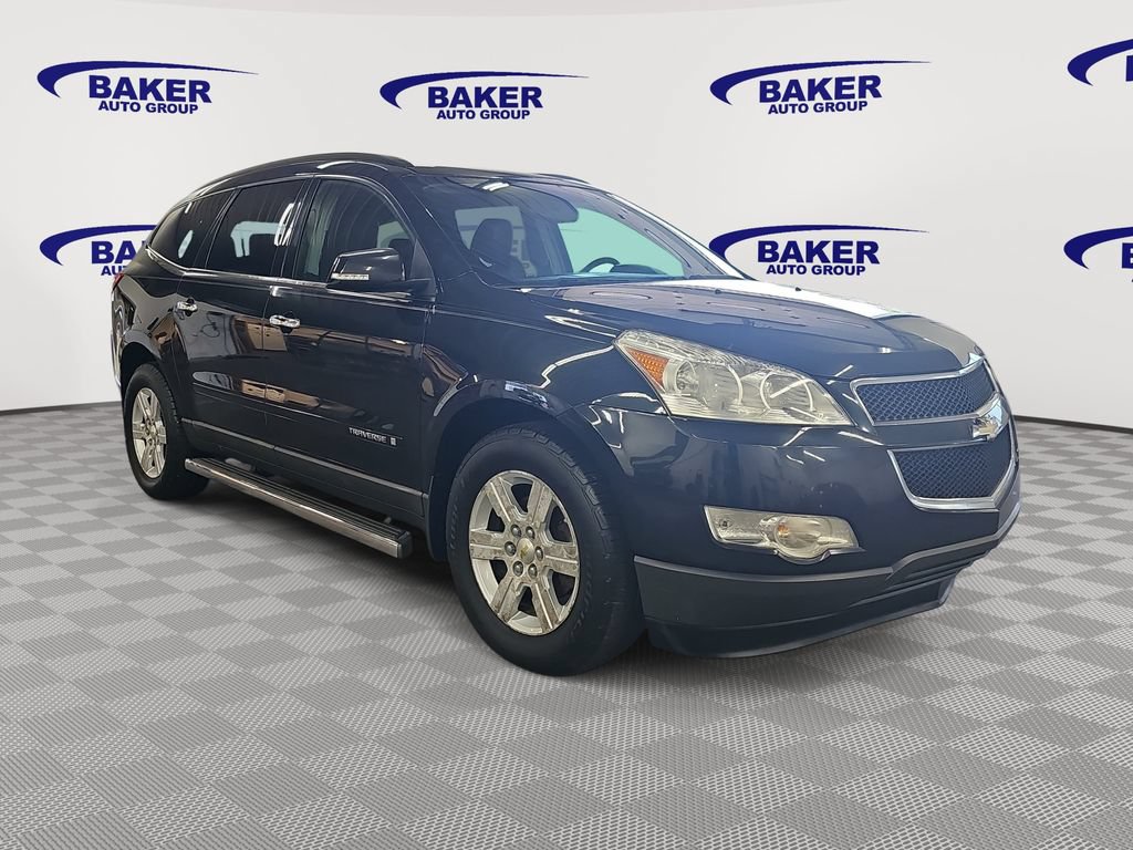 Used 2009 Chevrolet Traverse LT FWD image 3