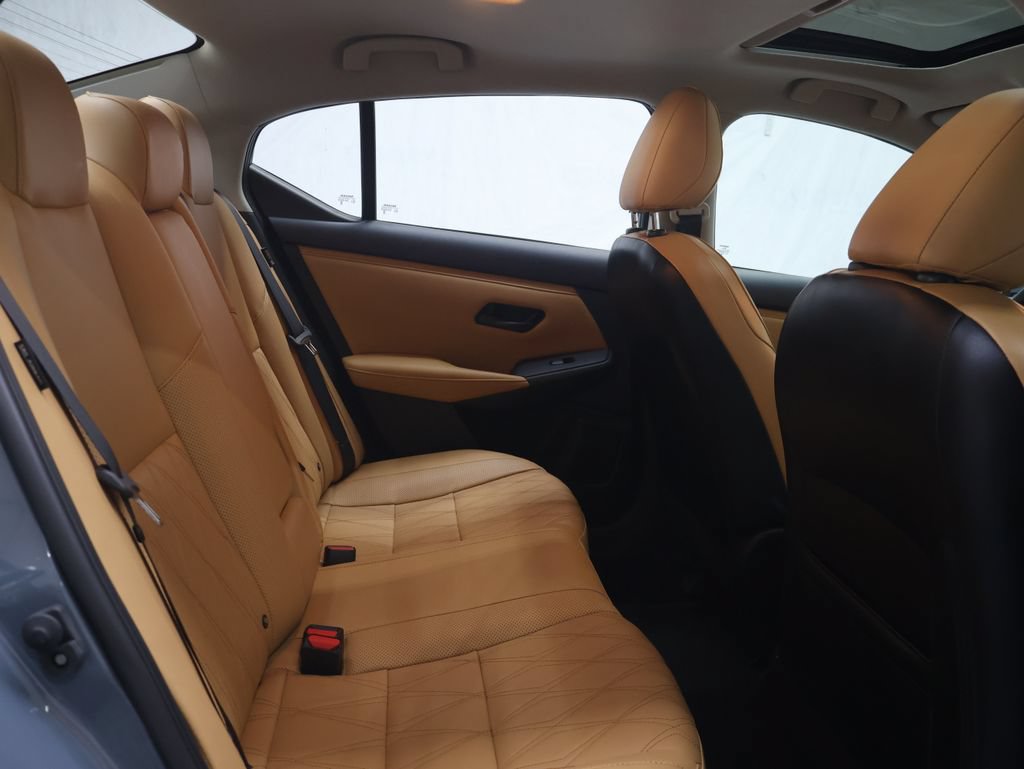 Used 2024 Nissan Sentra SV w/ SV Premium Package FWD image 12