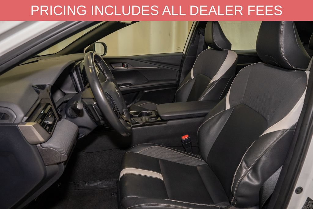 Used 2025 Toyota Camry SE FWD image 10