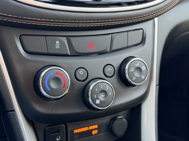 Certified 2022 Chevrolet Trax LT w/ Driver Confidence Package image 14