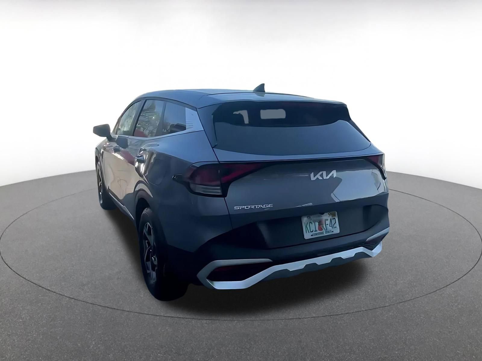 Used 2025 Kia Sportage LX image 11