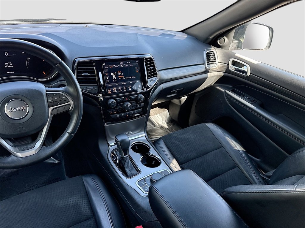 Used 2022 Jeep Grand Cherokee Laredo X image 23