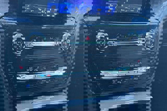 Used 2022 Ford Explorer Platinum w/ Equipment Group 601A image 25