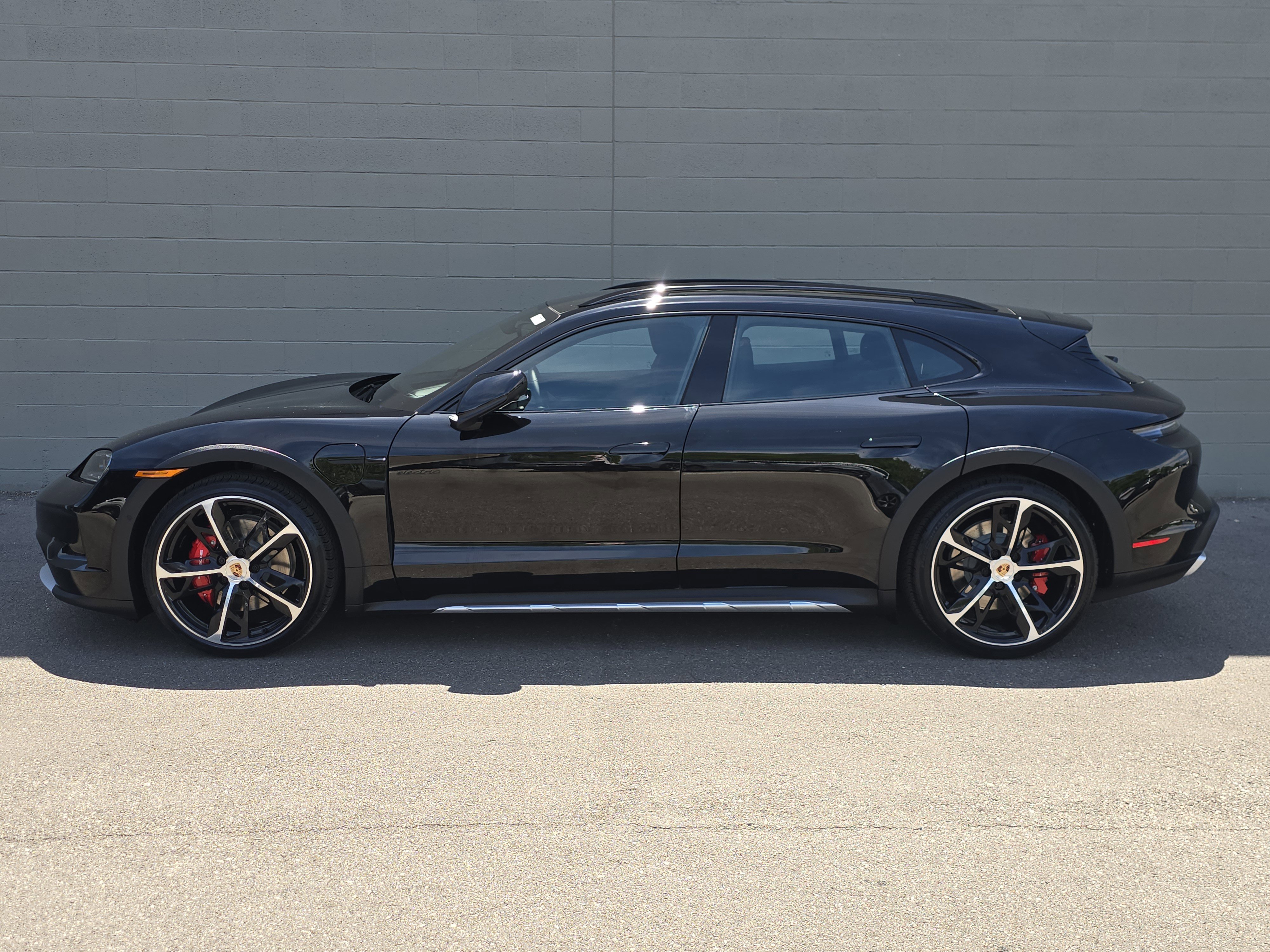 New 2026 Porsche Taycan 4S AWD/4WD image 2