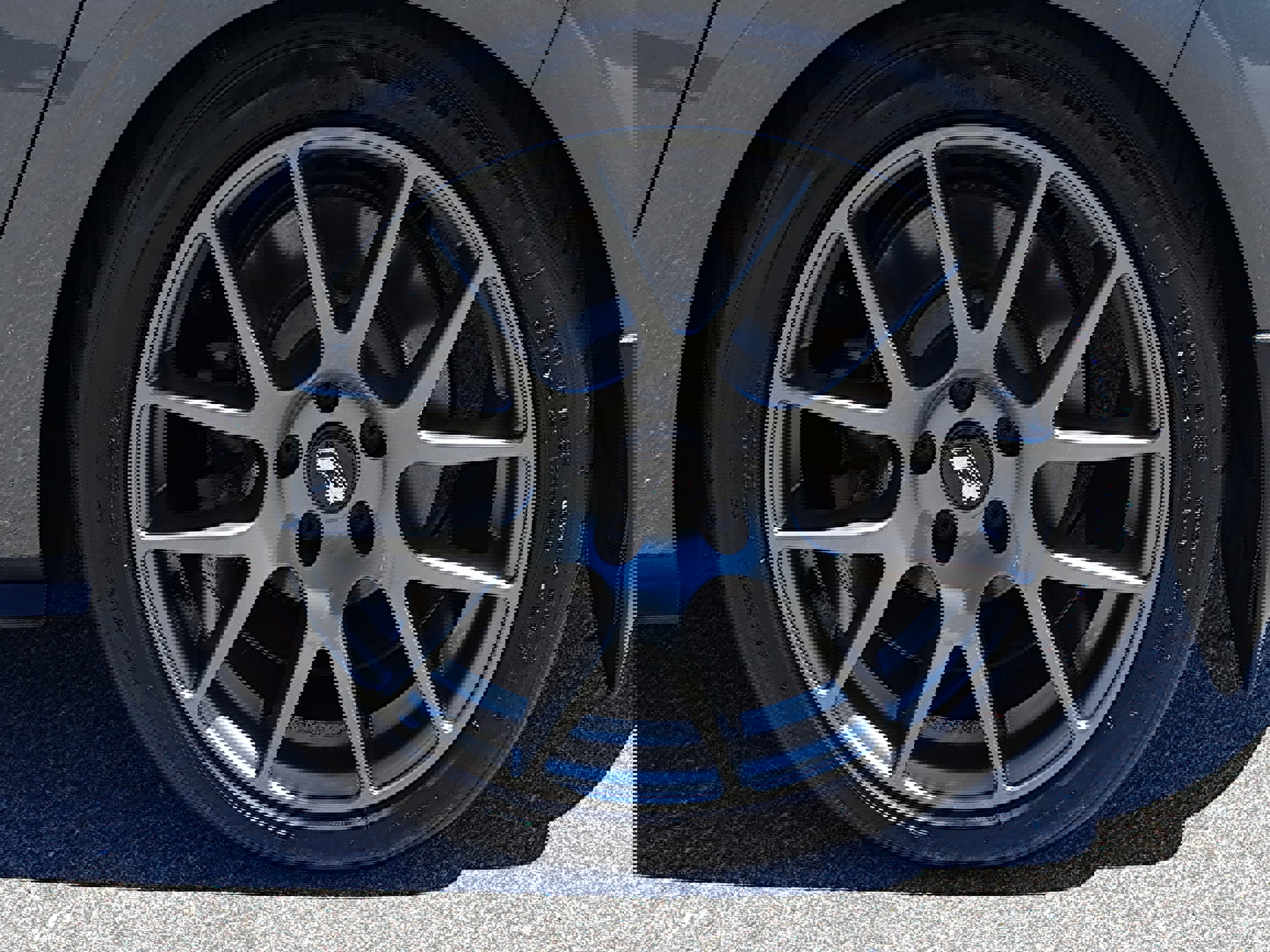 Used 2018 Volkswagen Golf R 4-Door image 30