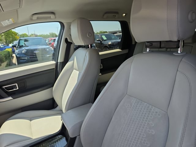 Used 2018 Land Rover Discovery Sport SE AWD/4WD image 19
