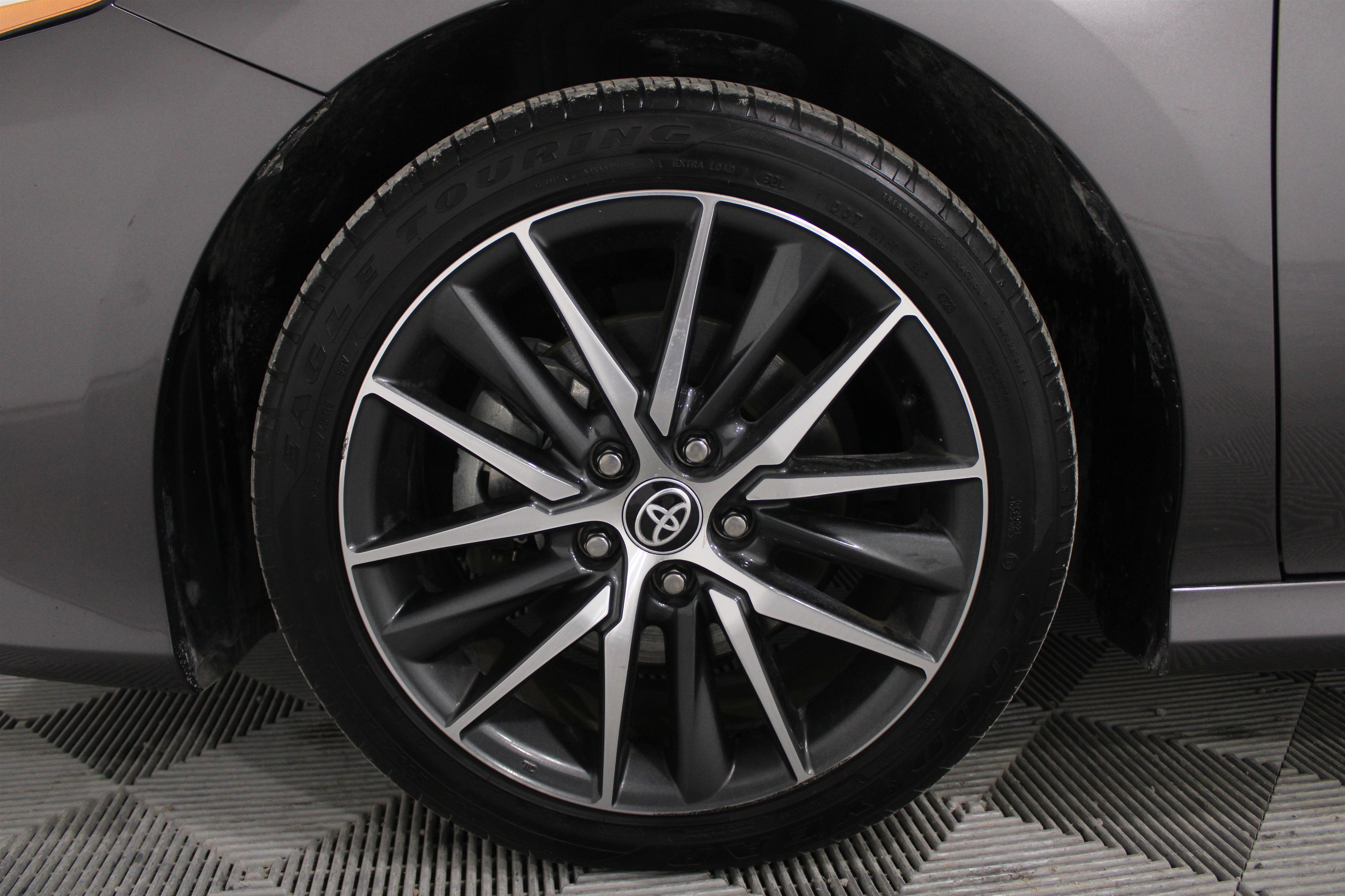 Used 2023 Toyota Camry XLE image 33