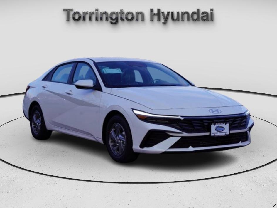 Certified 2025 Hyundai Elantra SE w/ Cargo Package