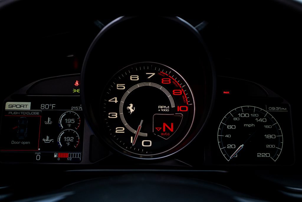 Used 2019 Ferrari Portofino RWD image 24