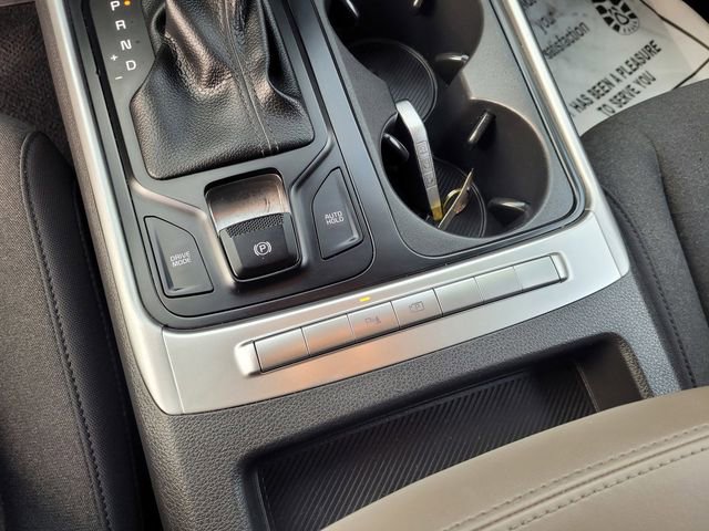 Used 2025 Kia Carnival LX FWD image 18