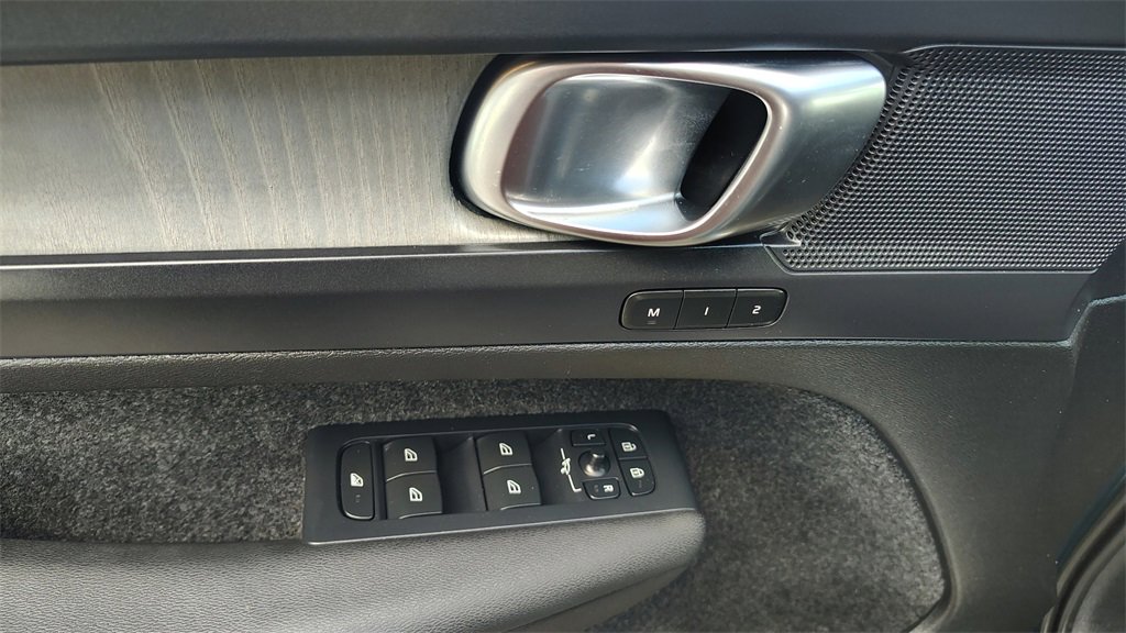 Certified 2023 Volvo XC40 B5 Plus w/ Driver Assist Package image 8