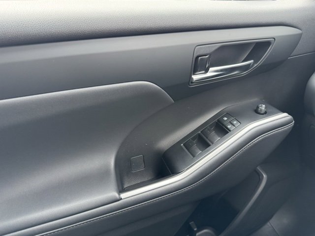 Certified 2022 Toyota Highlander XLE image 36