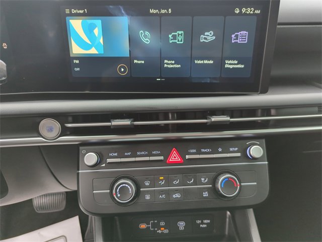 Used 2025 Hyundai Tucson SE image 27