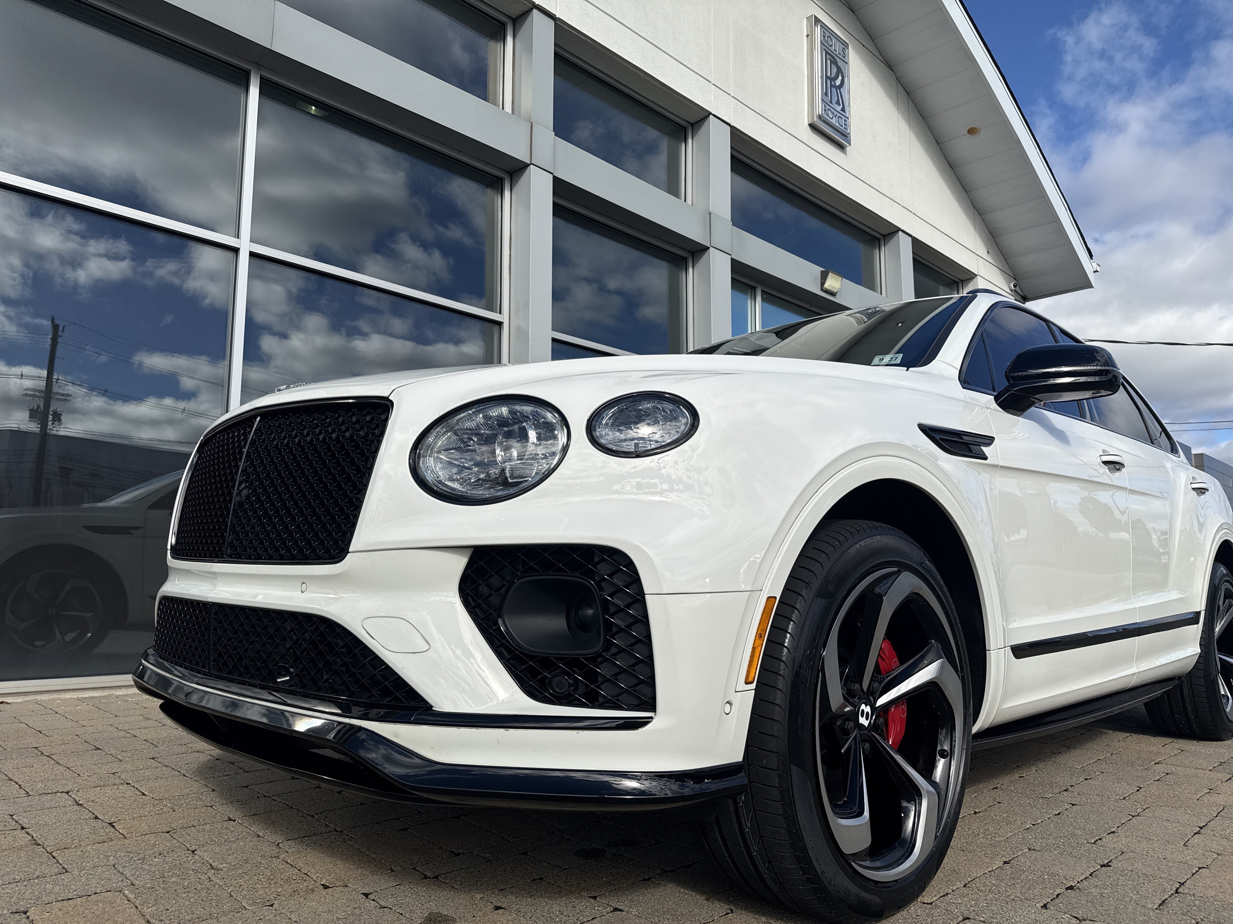 Used 2022 Bentley Bentayga AWD/4WD image 37