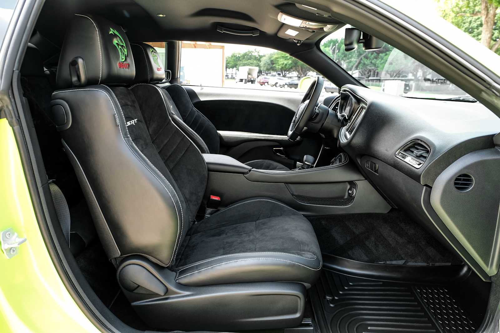 Used 2015 Dodge Challenger SRT Hellcat RWD image 33