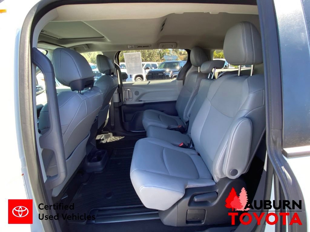 Certified 2023 Toyota Sienna XLE FWD image 26