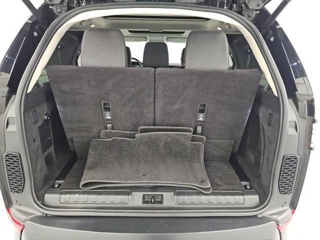 Used 2018 Land Rover Discovery SE AWD/4WD image 32