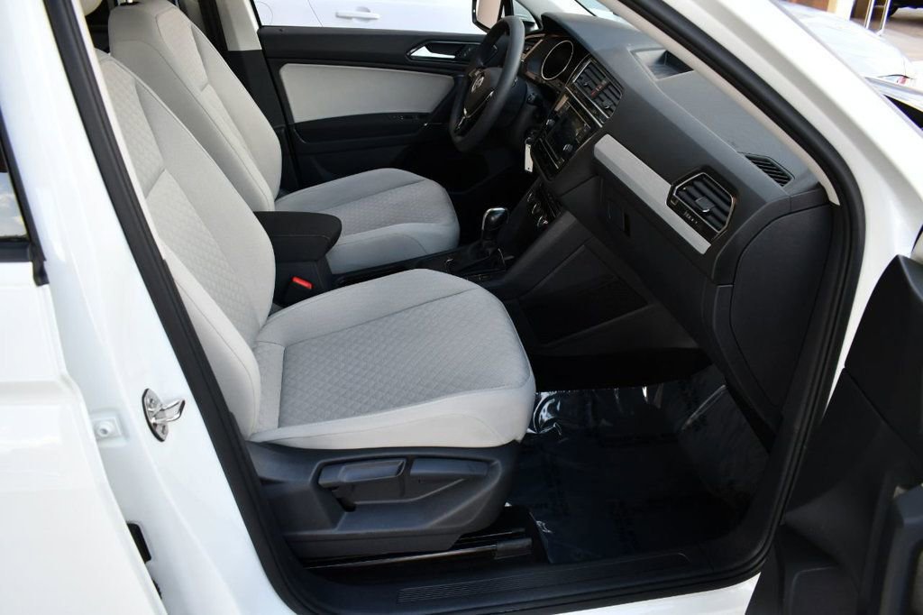 Used 2018 Volkswagen Tiguan S image 32