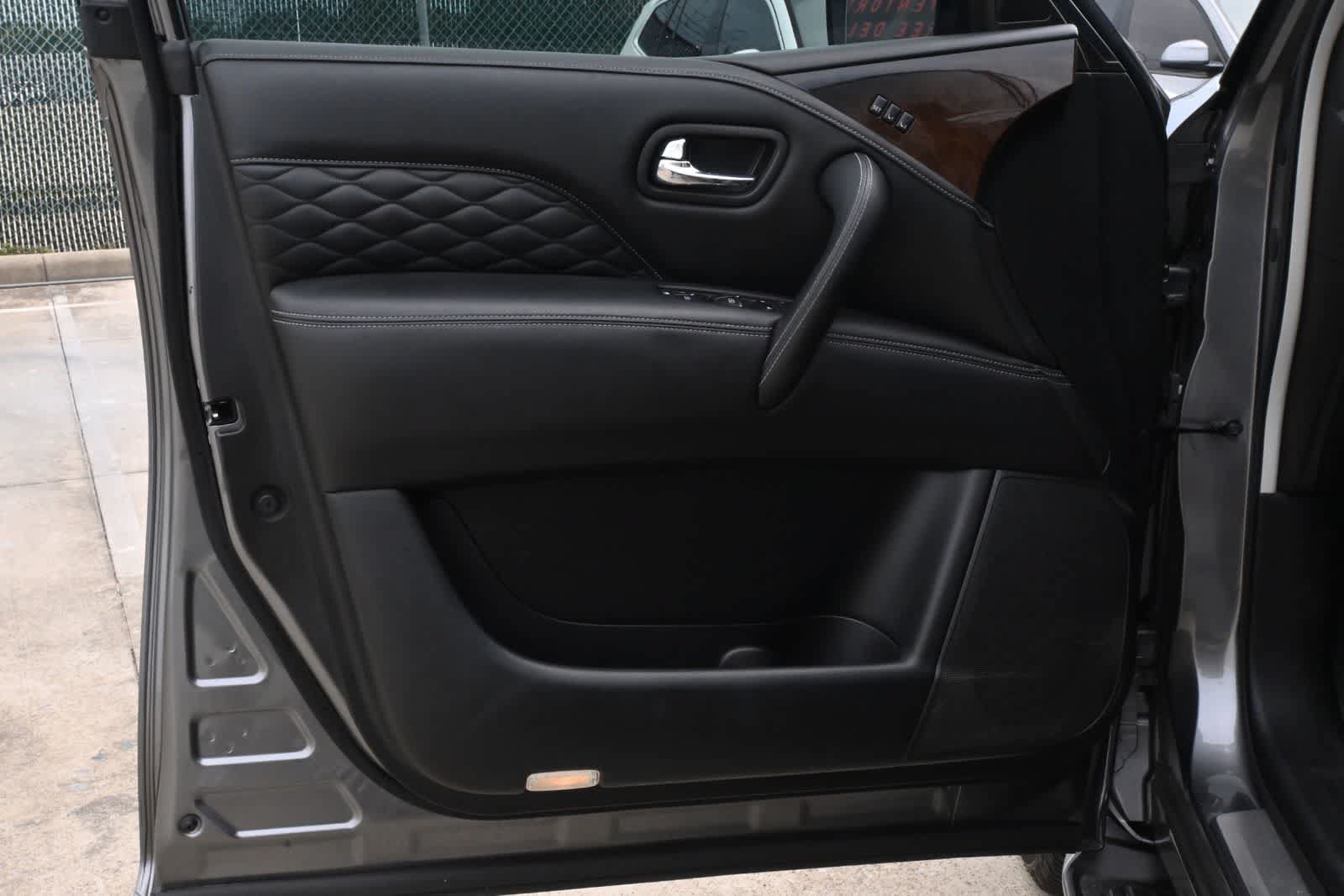 Used 2019 INFINITI QX80 Luxe w/ Proactive Package RWD image 18