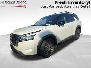 Used 2024 Nissan Pathfinder SL w/ SL Premium Package AWD/4WD image 17