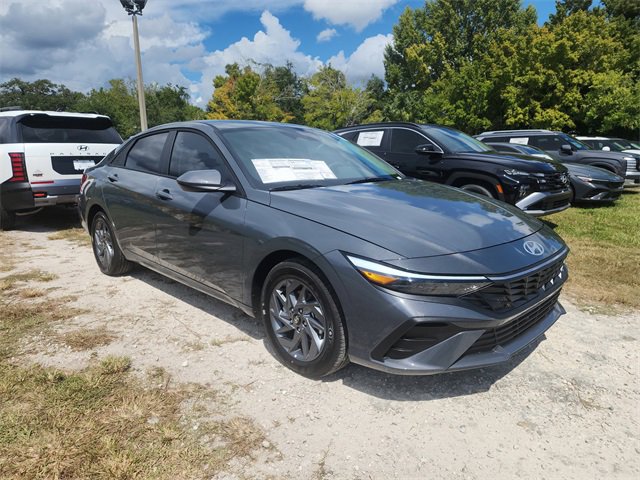 New 2025 Hyundai Elantra Blue