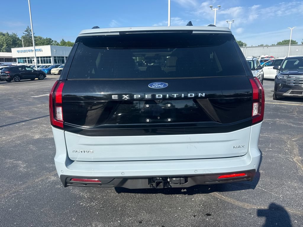 Used 2025 Ford Expedition Max Active AWD/4WD image 9