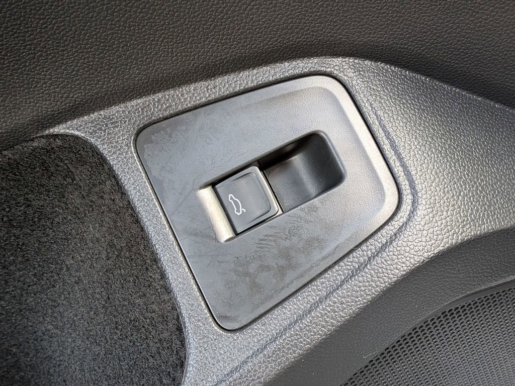 Used 2024 Volkswagen Tiguan SE R-Line AWD/4WD image 14